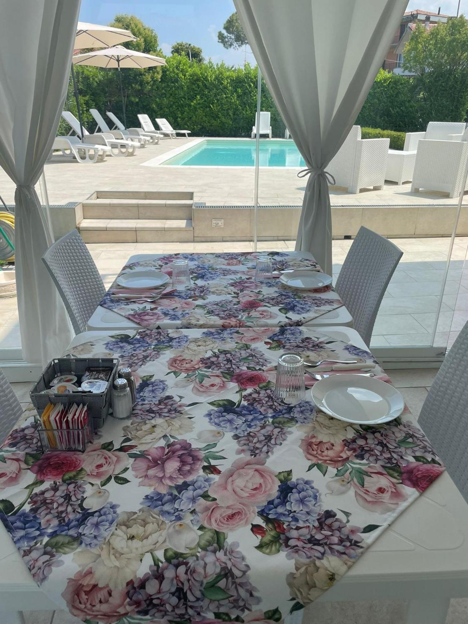 Bed And Breakfast Da Beatrice Sirmione Eksteriør bilde